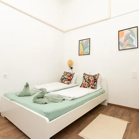 Kertesz Luxe By Nw דירה *